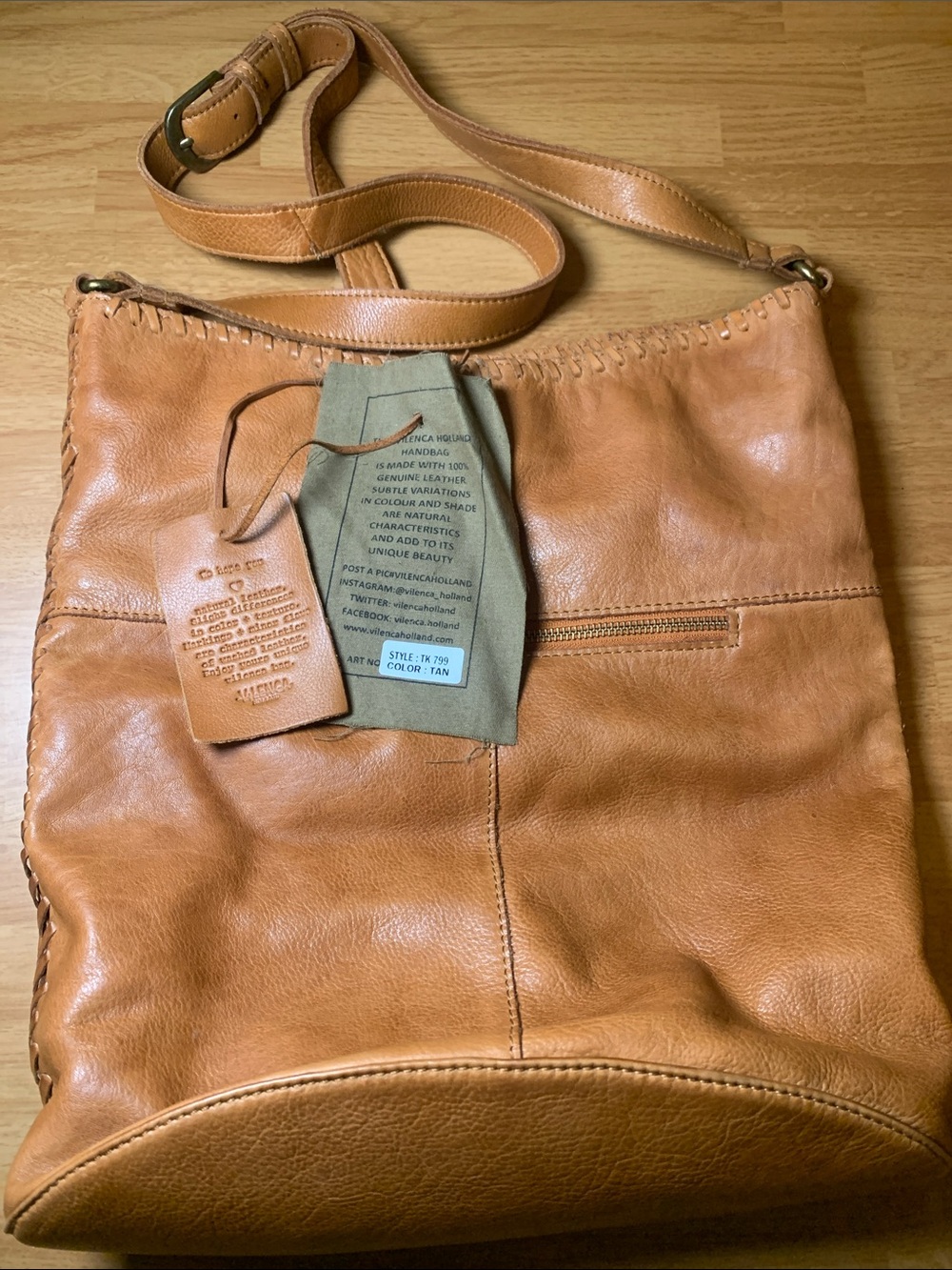 Vilenca Hollander Leather Adjustable Strap Bucket Bottom NWOT